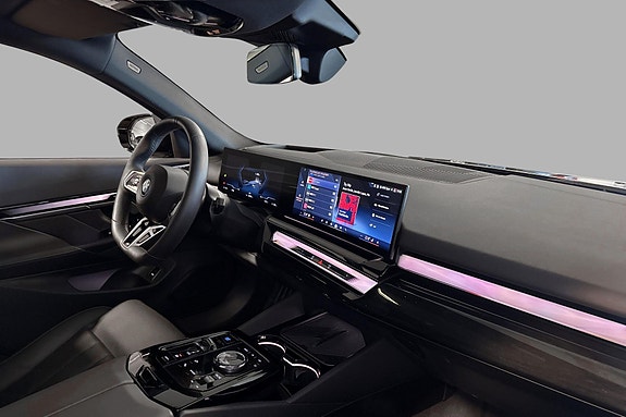 BMW i5 19 of 30