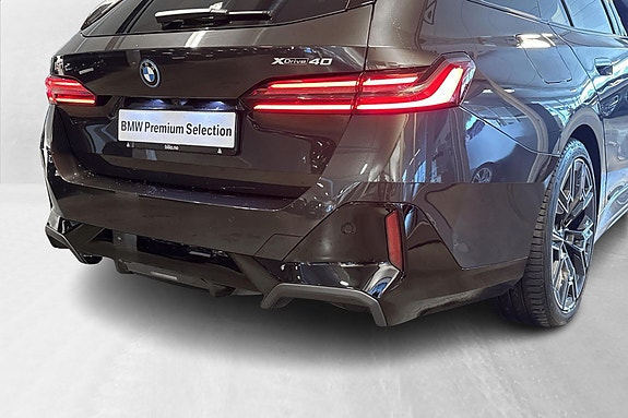 BMW i5 4 of 30