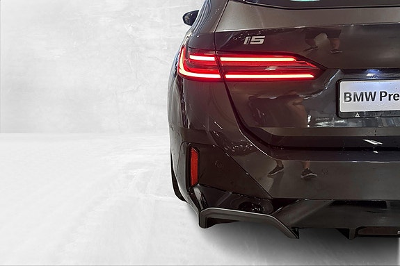 BMW i5 5 of 30