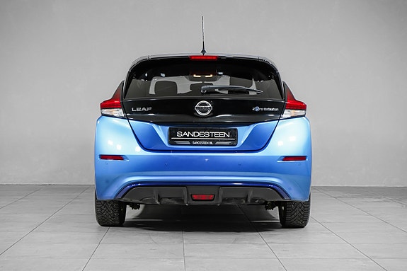 Nissan Leaf 6 of 23