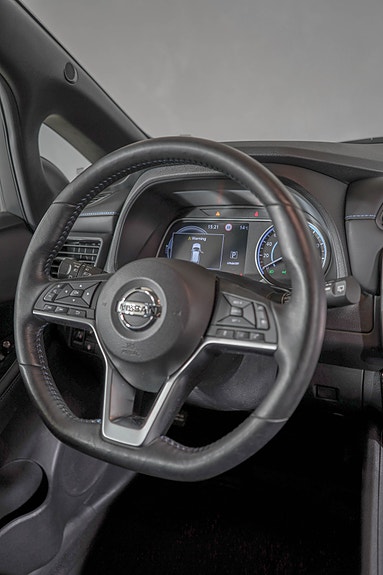 Nissan Leaf 15 of 21