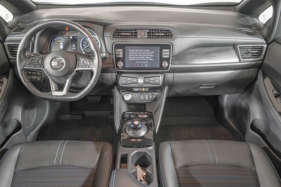 Nissan Leaf 12 of 21