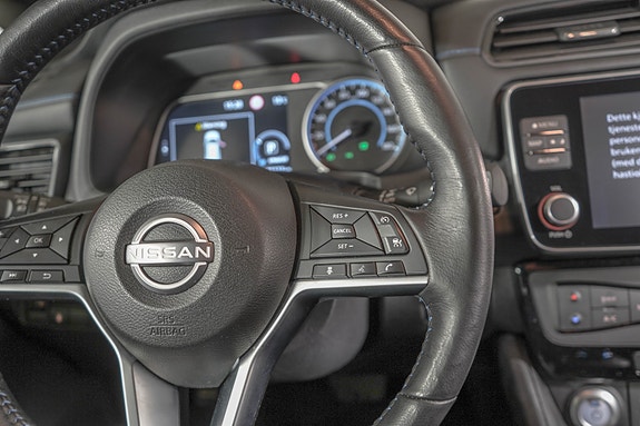 Nissan Leaf 16 of 22