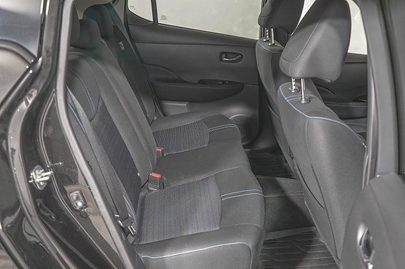 Nissan Leaf 9 of 22