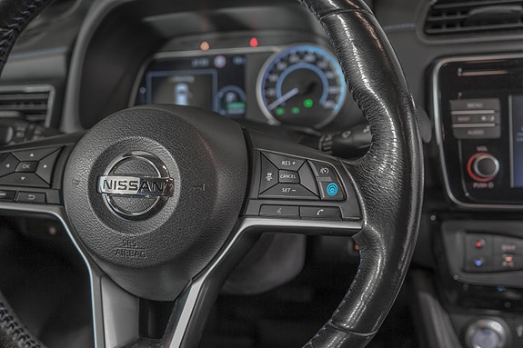 Nissan Leaf 16 of 22