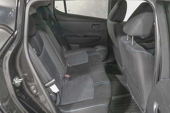 Nissan Leaf 9 of 22