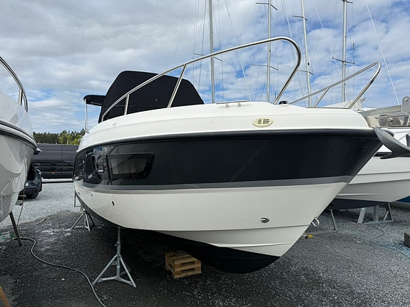 Quicksilver Activ 805 Sundeck 6 of 9