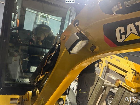 Cat 302CR minigraver m/ 3 skuffer og 2021 Brian James henger 3 of 30