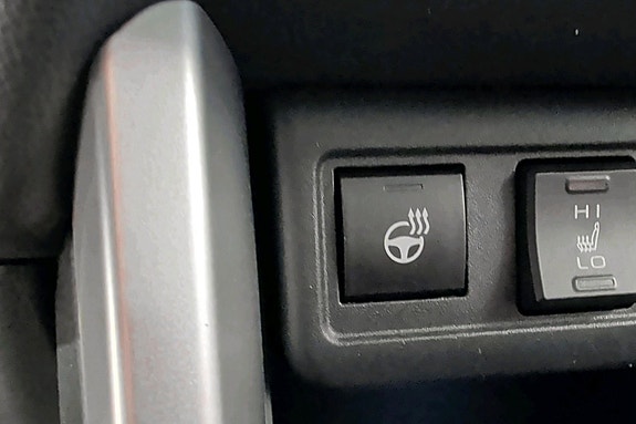 Toyota Corolla Cross 10 of 21