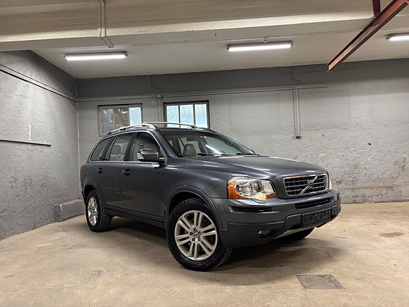 Volvo XC90 4 of 30