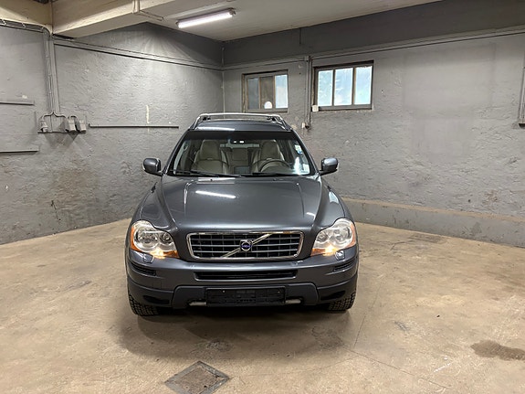 Volvo XC90 9 of 30