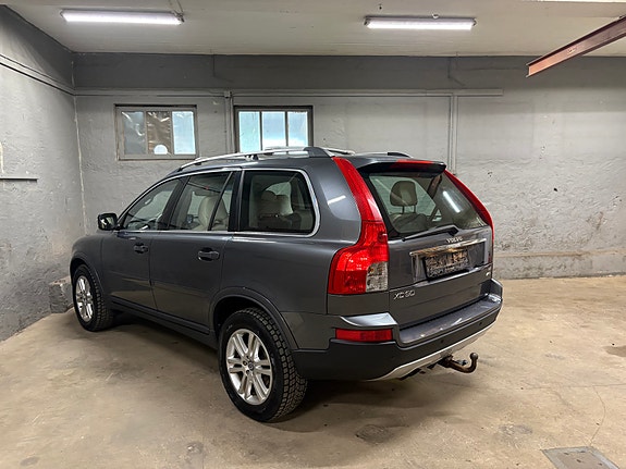 Volvo XC90 26 of 30