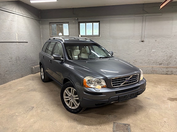Volvo XC90 6 of 30