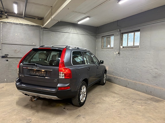 Volvo XC90 24 of 30