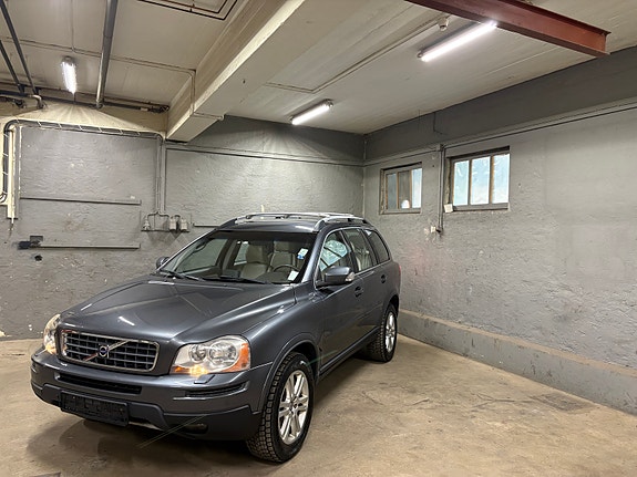 Volvo XC90 12 of 30
