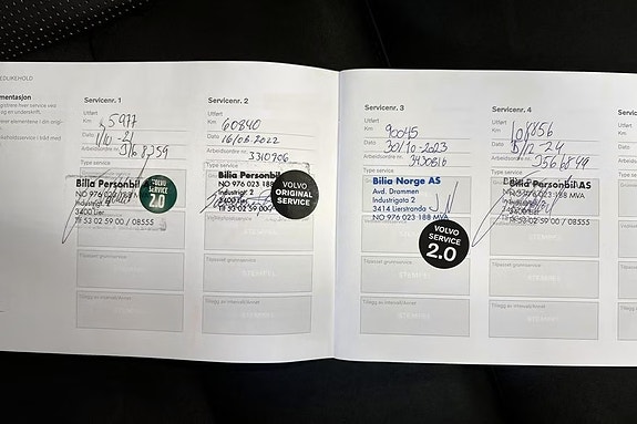 Volvo XC40 21 of 21