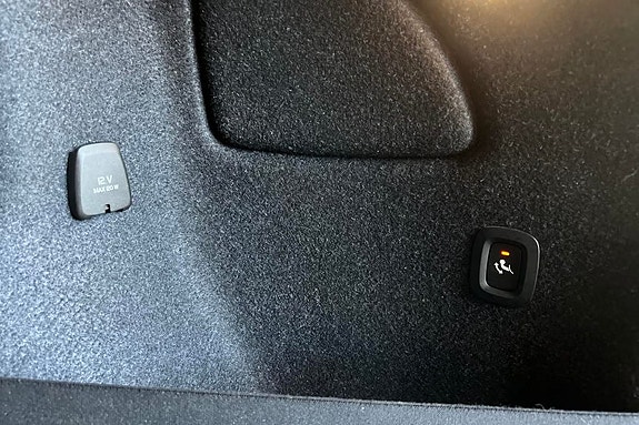 Volvo XC40 18 of 21