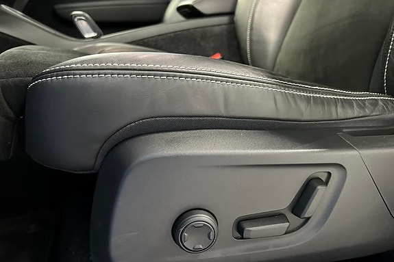 Volvo XC40 7 of 21