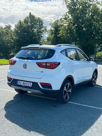 MG ZS EV 6 of 15