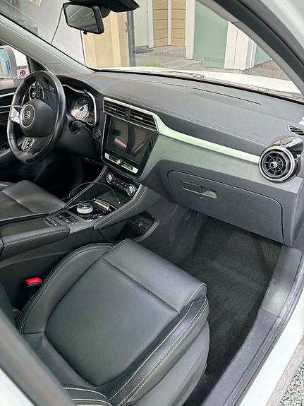 MG ZS EV 11 of 15