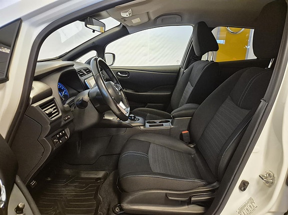 Nissan Leaf 8 of 22