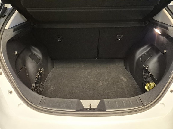 Nissan Leaf 10 of 22