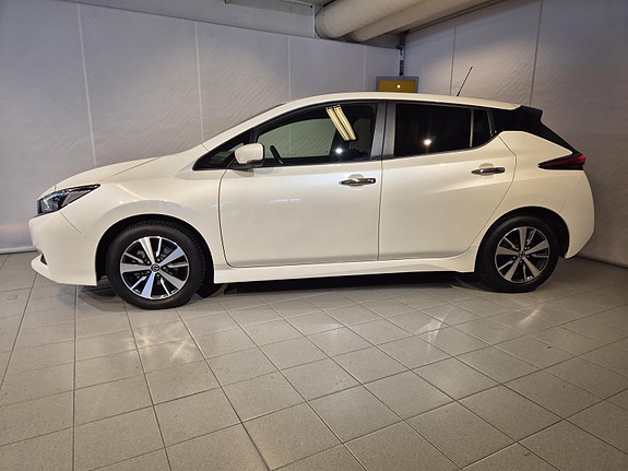 Nissan Leaf 4 of 22