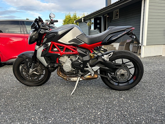 MV Agusta Brutale 800 8 of 12