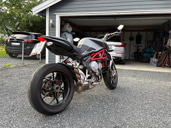MV Agusta Brutale 800 4 of 12
