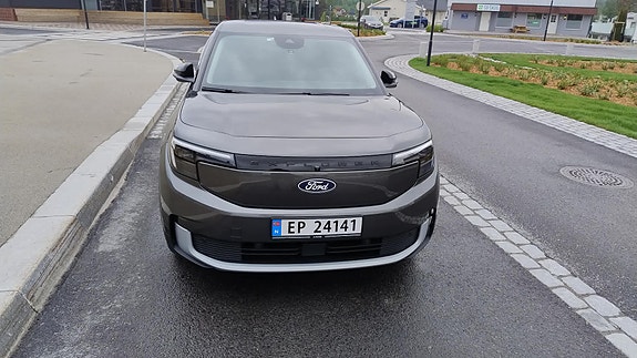 Ford Explorer 4 of 13