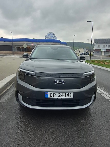 Ford Explorer 3 of 13