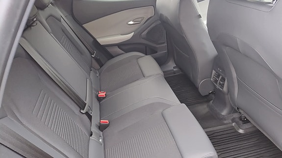 Ford Explorer 10 of 13