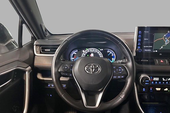 Toyota RAV4 11 of 21