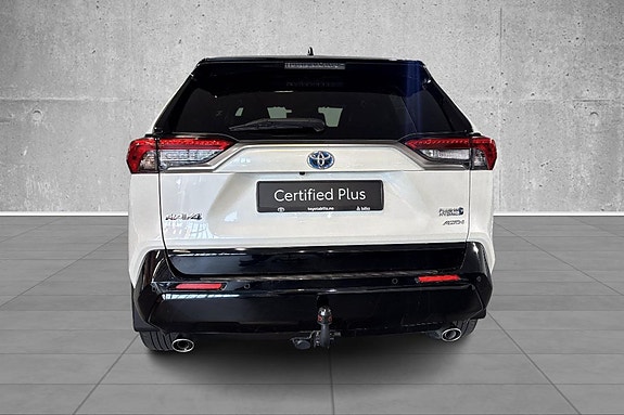 Toyota RAV4 4 of 21