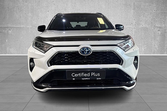 Toyota RAV4 8 of 21