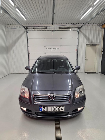 Toyota Avensis 10 of 21