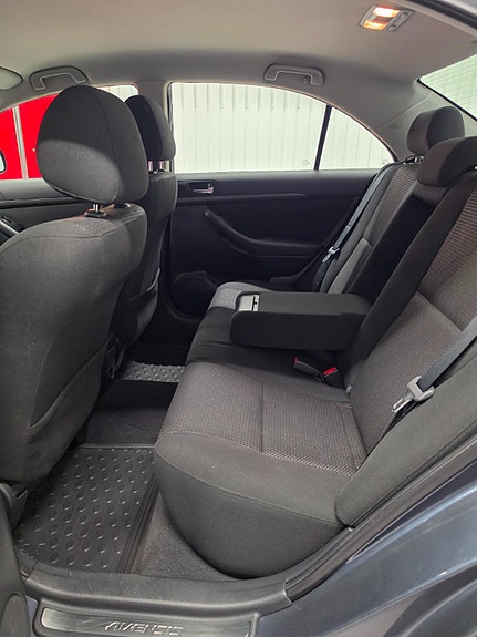 Toyota Avensis 20 of 21