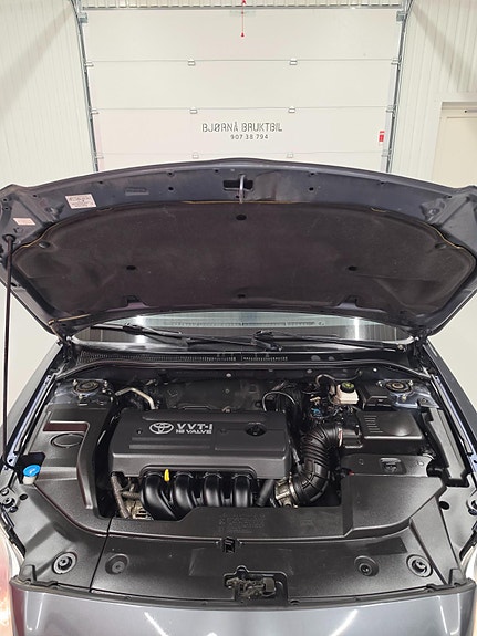 Toyota Avensis 21 of 21