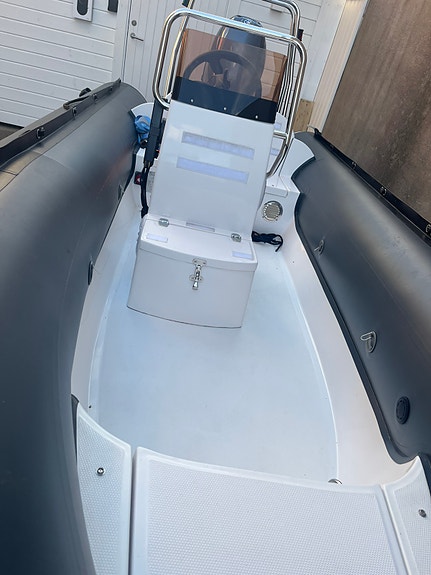 Suzumar 450 LUX 2023 -14 fot 40 hk Yamaha 4 of 6