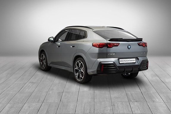 BMW iX2 3 of 30