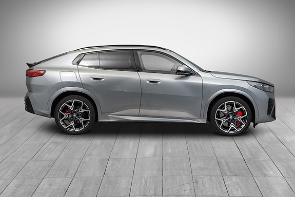 BMW iX2 6 of 30