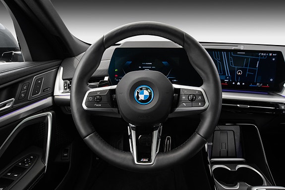 BMW iX2 13 of 30