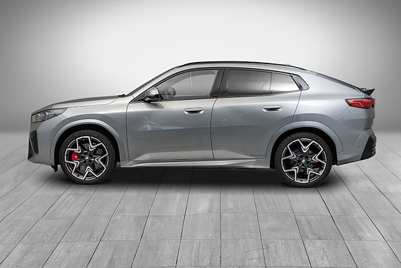 BMW iX2 2 of 30