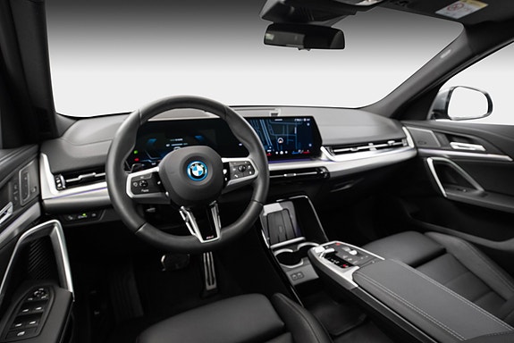 BMW iX2 12 of 30