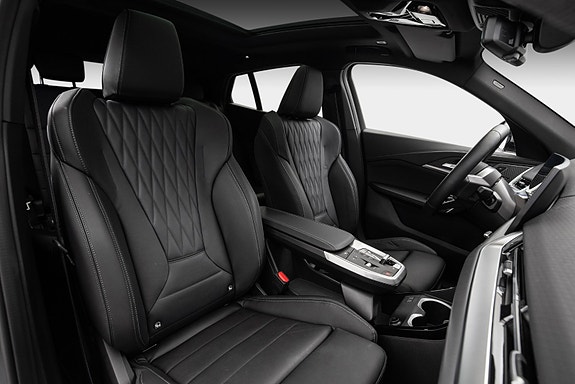 BMW iX2 21 of 30