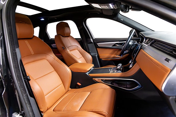 Jaguar F-PACE 27 of 30