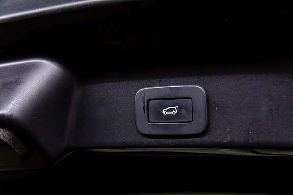 Jaguar F-PACE 14 of 30