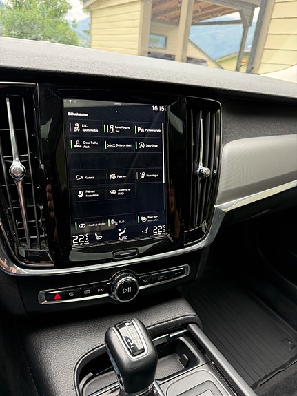 Volvo V90 12 of 30