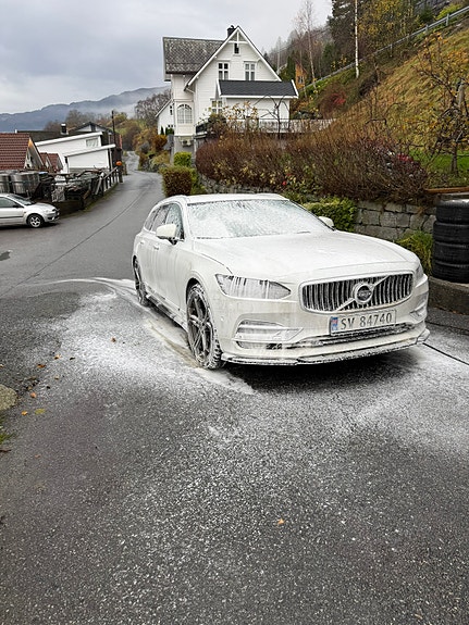 Volvo V90 2 of 30