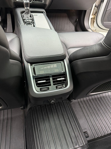 Volvo V90 22 of 30